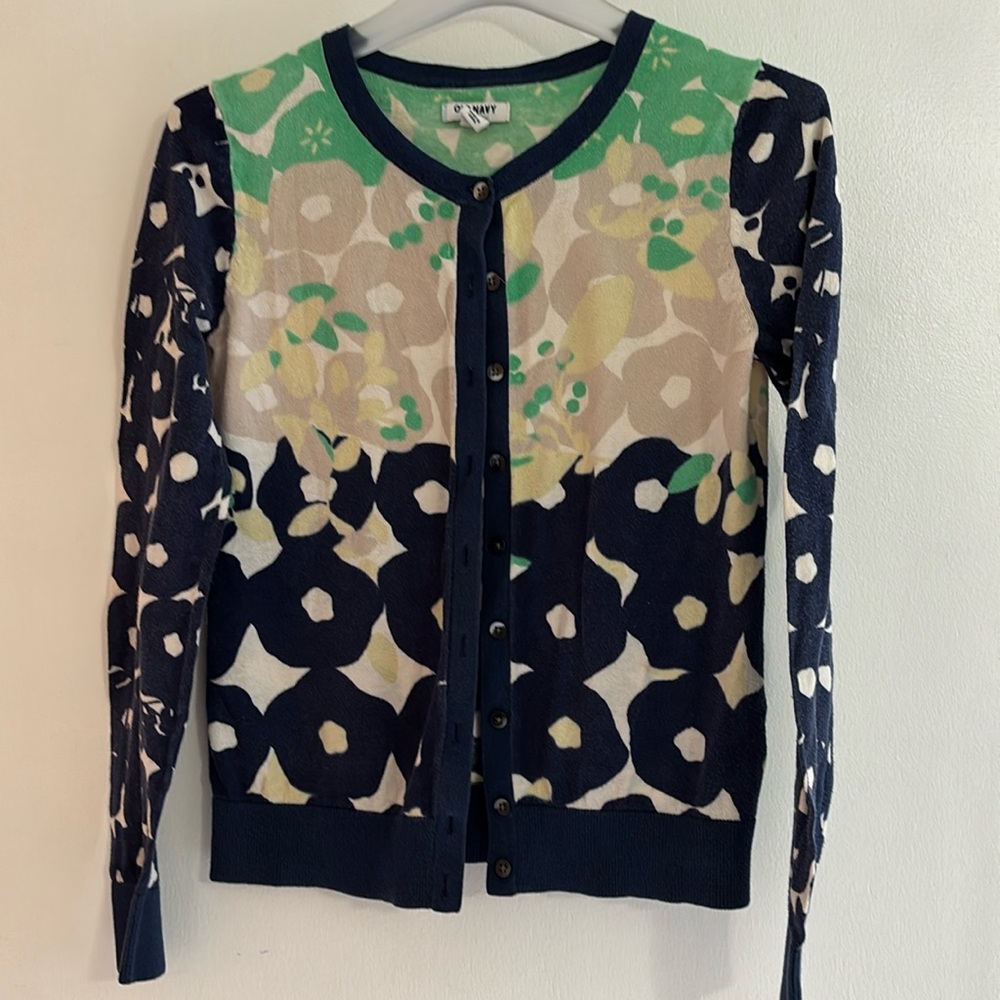 Old navy floral button up cardigan size XS‎